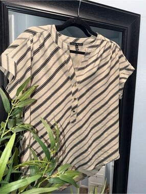 Como Black Cream & Black Striped Short Sleeve Henley Blouse